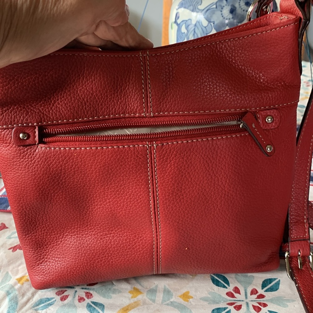 Tignanello Leather Crossbody Bag NWT - Picture 11 of 14